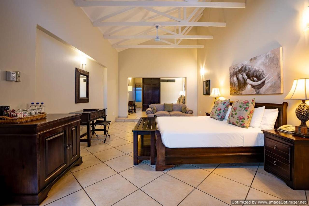 Zulu Nyala Game Lodge Hluhluwe Esterno foto